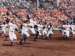 Okinawa Sho Gakku High School Wins the Spring Koshien (National Baseball Tournament)